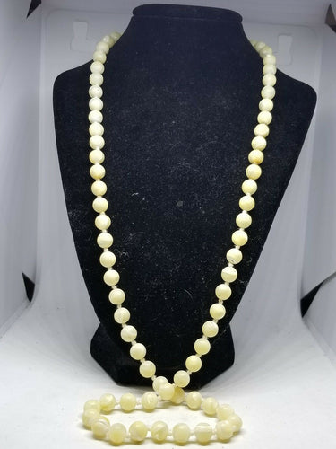 Vintage Mother of Pearl Handknotted Swirl Bead Necklace 30