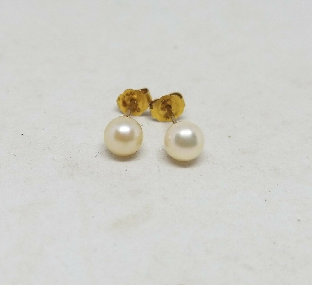 14k Yellow Gold 5.2mm Cultured Freshwater Pearl Stud Earrings