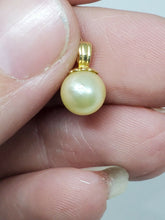 Vintage 14k Yellow Gold Cultured Freshwater Pearl Pendant Necklace