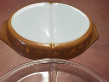 Vintage Pyrex Early American Eagle Gold Divided Ovenware Dish With Lid