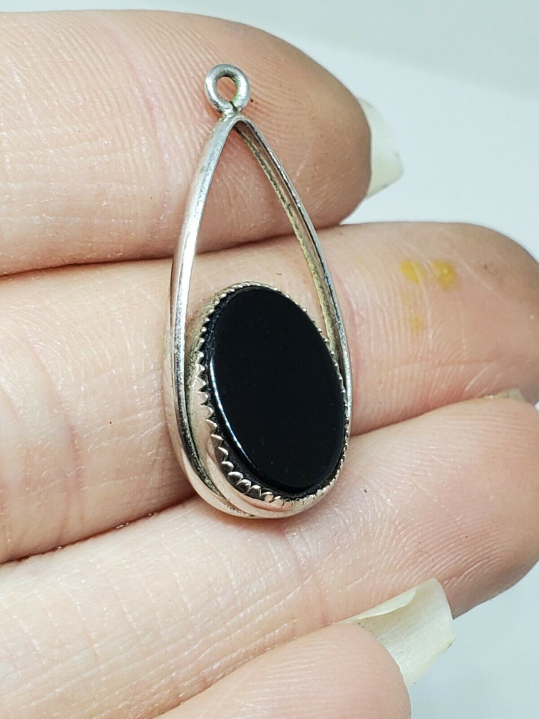 Vintage Sterling Silver Oval Black Onyx Teardrop Pendant