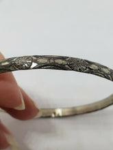 Vintage Sterling Silver Beau Sterling Signed Patterned Flower Bangle Bracelet