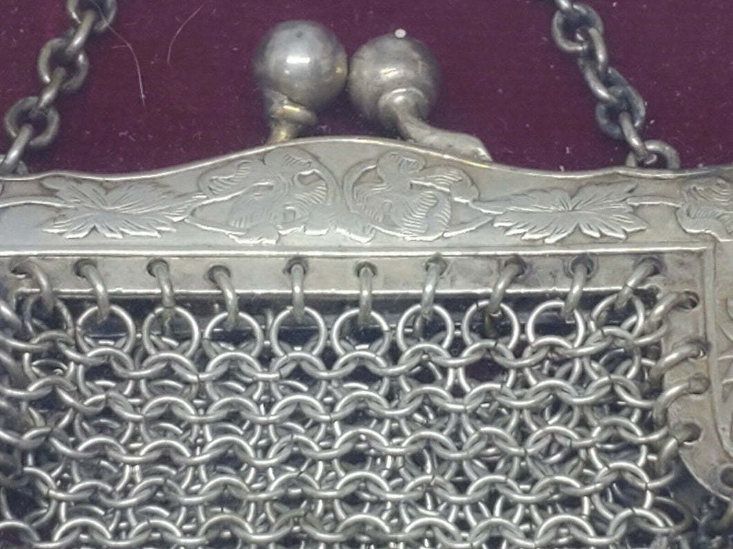 Antique Art Deco Flapper Purse German Silver Metal Mesh Frame Chain Kiss  Lock | Antique art deco, Metal mesh, Metallic silver