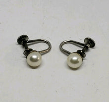 Vintage Sterling Silver 6.7mm Ayoka White Pearl Screwback Earrings