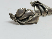 Vintage 1950s Sterling Silver Mexico Repousse Leaf Swirl Screwback Earrings