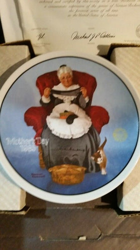 Vintage Edwin McKnowles Norman Rockwell Mothers Day 1985 Mending Time Plate COA