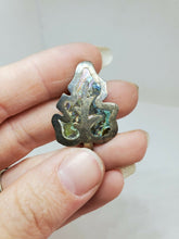 Vintage Alpaca Silver Abalone Shell Inlay Leaf Sweater Clip