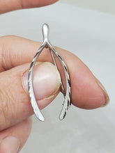Vintage Sterling Silver Diamond Cut Wishbone Brooch/Pin