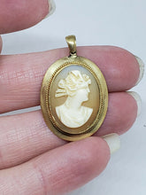 Antique 14k Yellow Gold Carved Shell Cameo Right Facing Woman Pendant