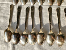 Vintage 20pc WM Rogers Silver Plate Presidential Souvenir Spoon Set