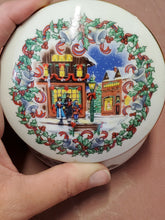 Vtg 92' Heritage House Melodies Of Christmas Silver Bells Porcelain Music Box